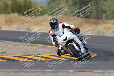 media/Oct-03-2022-Moto Forza (Mon) [[5f077a3730]]/Intermediate Group/Session 3 (Turn 3)/